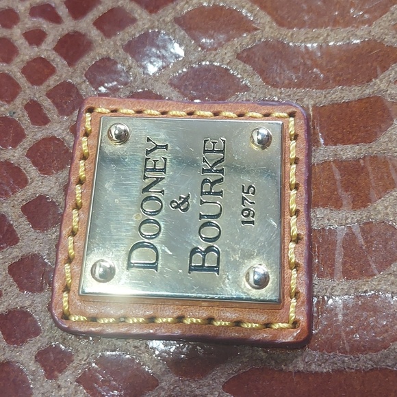 Dooney & Bourke brown snake skin purse. - Picture 4 of 8